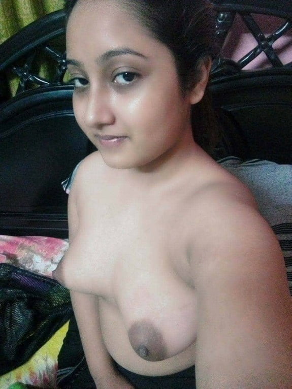 Amateur Indian Nudist - Amateur Indian Selfie - Nude Porn Pictures