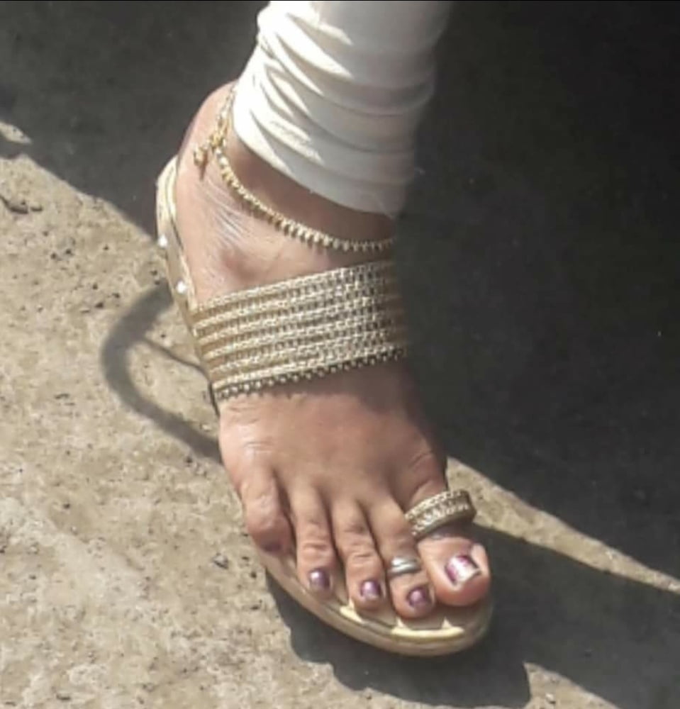 959px x 1000px - Sexy Indian Feet - Nude Porn Pictures